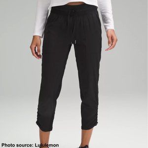 Lululemon Dance Studio Mid-Rise Cropped Pant in Black Size 4